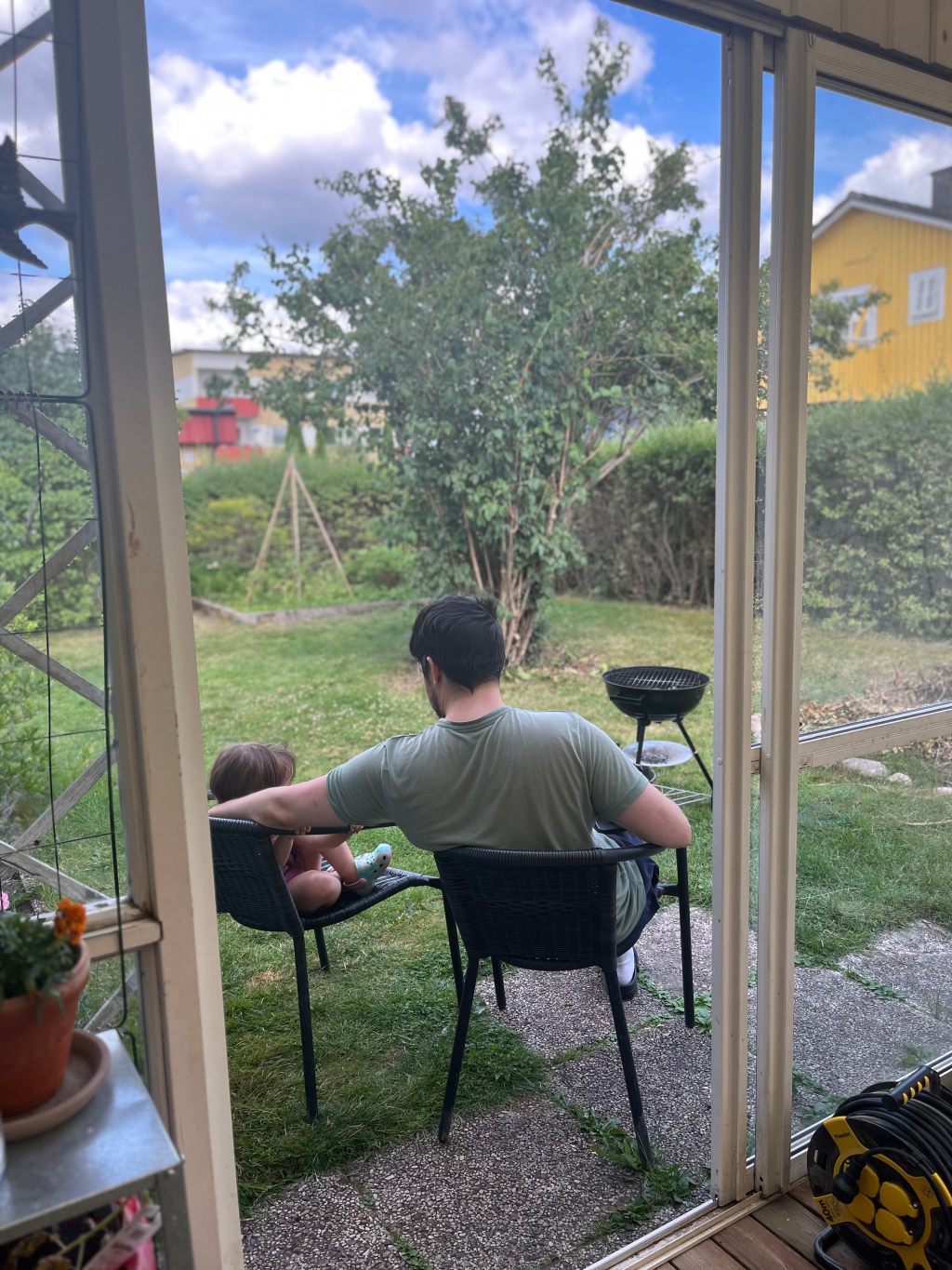 Grill Season Tips: Natural Fire Starters You Can Make from Trash